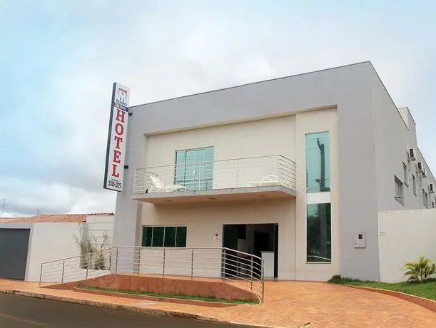 Maro Hotel - Image 1