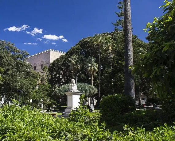 Palazzo Sellitti Luxury Apartment - Image 1