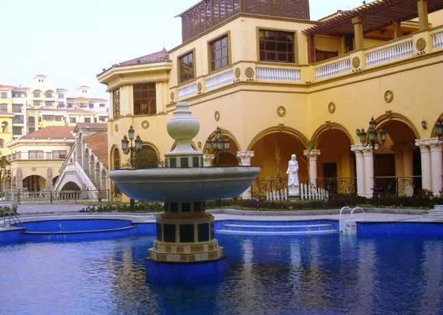 Nanjing Suning Venice Hotel - Image 1