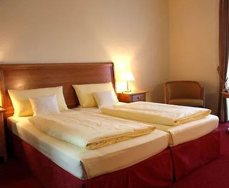 Hotel Lindenhof - Image 1
