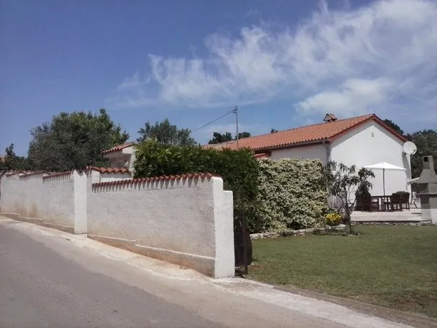 Holiday Home Marija Krnica - Image 1