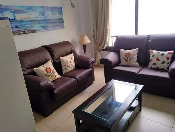 Francos Rooms - Image 1