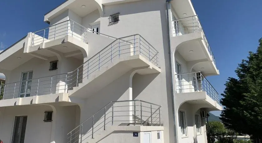 Gosa Apartments - Image 1