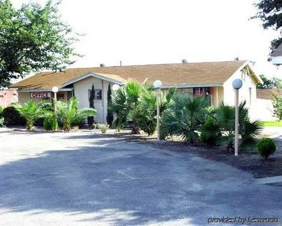 Clifton Inn - Image 1