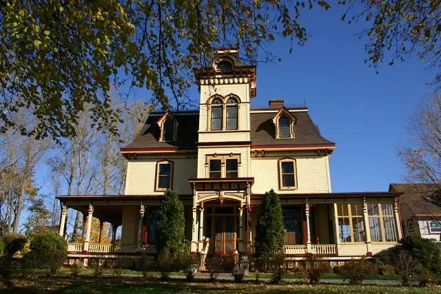 The Clockmakers Inn - Image 1
