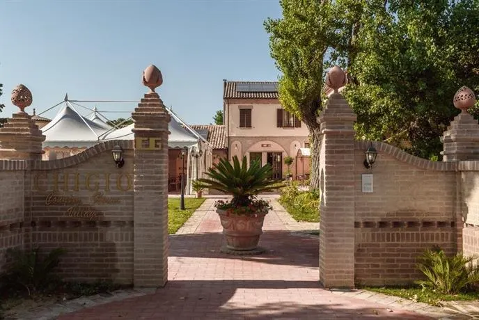 Chigio Country House Village - Image 1