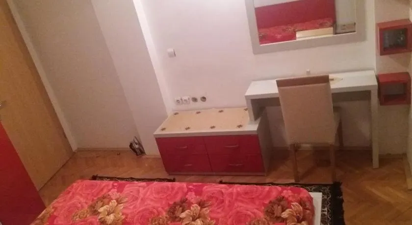 Central Apartment - Image 1