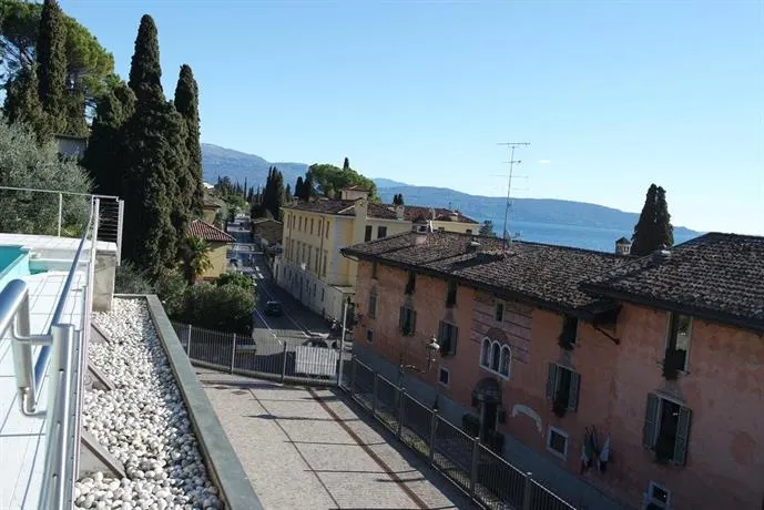 Fasano Del Garda - Image 1