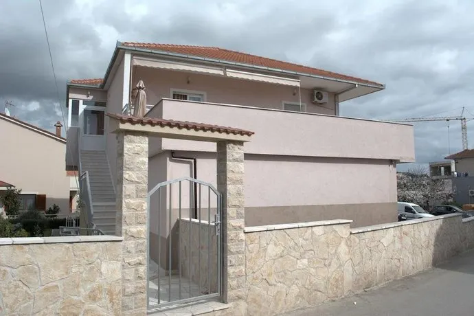 Apartment Adriana - Image 1