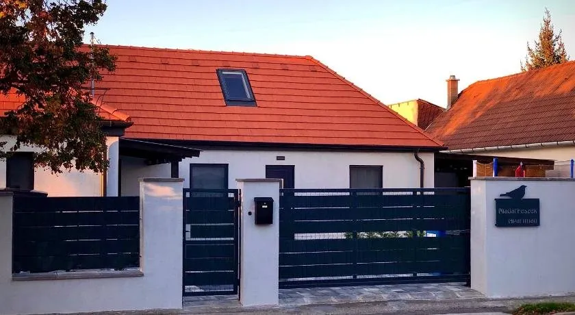 Madarfeszek Apartman - Image 1