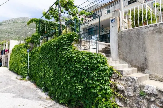 Holiday Home Bender - Image 1