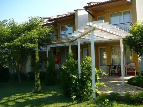 Zora Camping - Bungalows - Image 1