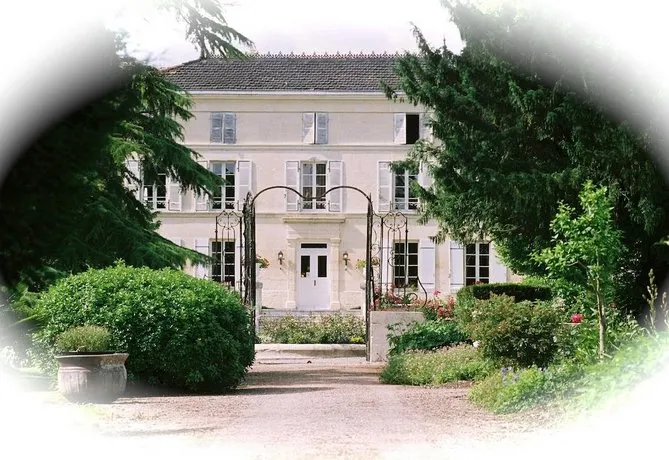 Chateau De Mesnac - Image 1