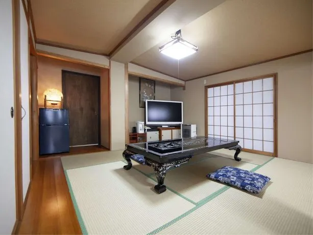 Fishing Hotel Chouja Yashiki - Image 1