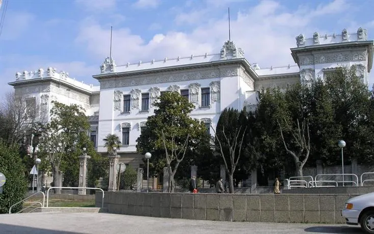 Jimmy Apartments - Image 1