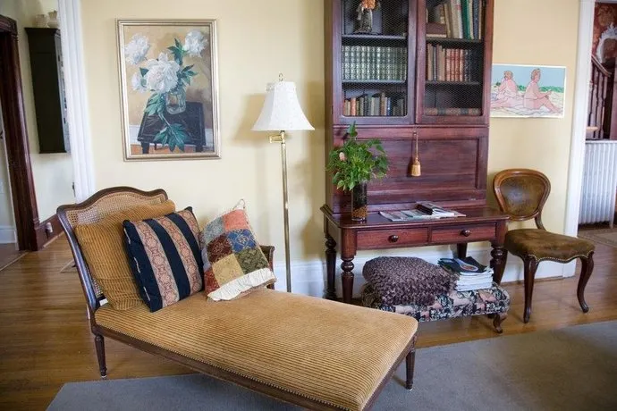 The Caversham House Bed & Breakfast - Image 1