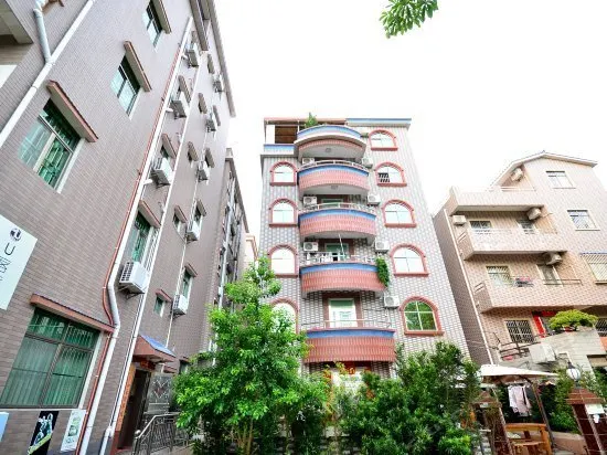 U Inn - Image 1