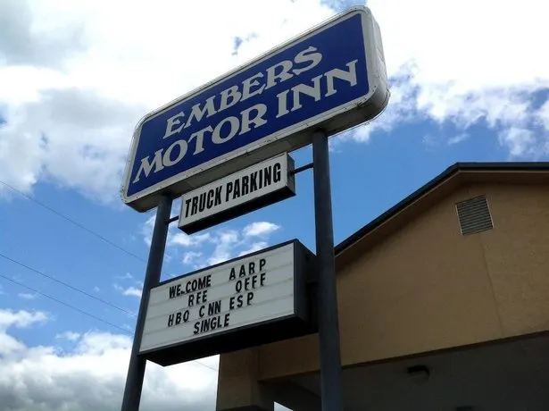 Embers Motor Inn - Image 1