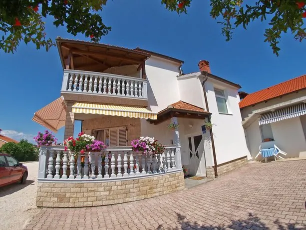 Apartments Mila - Image 1