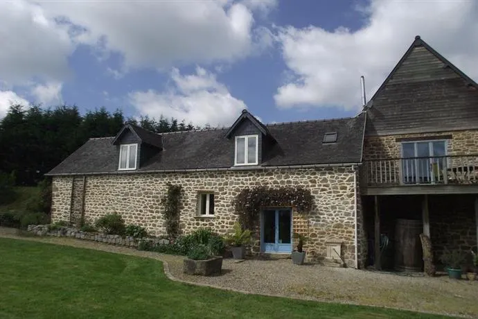 Les Touches Bed & Breakfast - Image 1