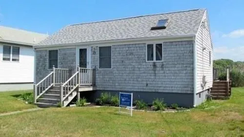 New Silver Beach Cottage North Falmouth - Image 1