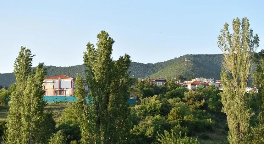 Geomelia Guest House & Studio - Image 1