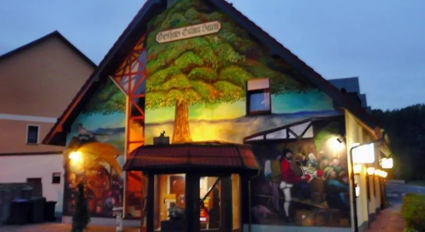 Grüner Baum - Image 1