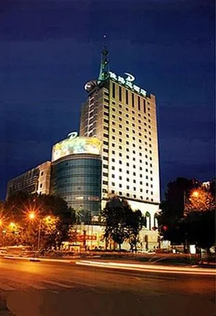 Luzhongyun Hotel - Image 1