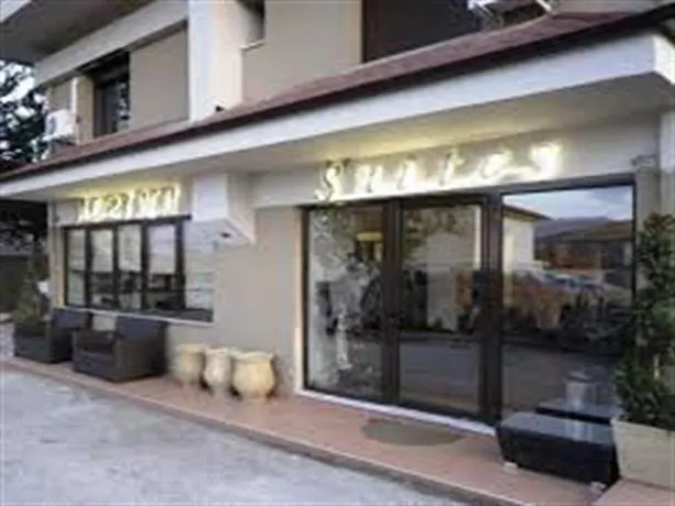 ALPINA SUITES - Image 1