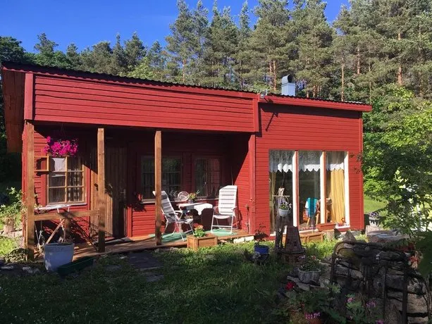 Aaviku Holiday Home - Image 1