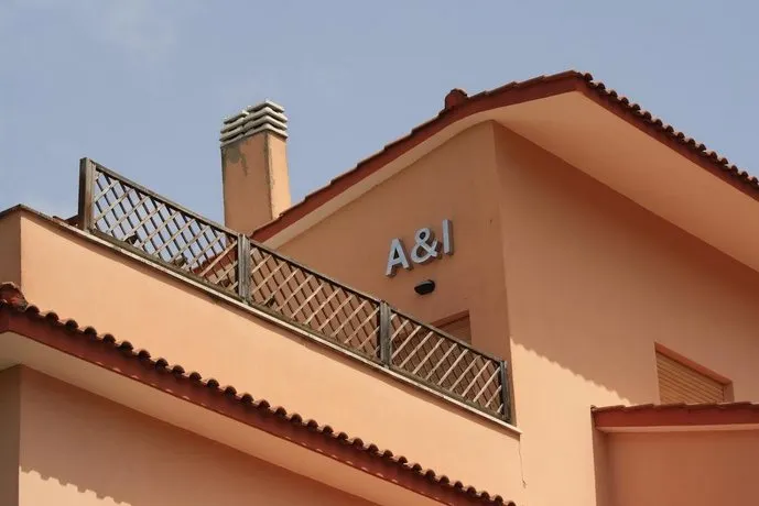 A&I Holiday House - Image 1