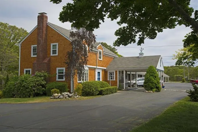 Town Crier Motel - Image 1