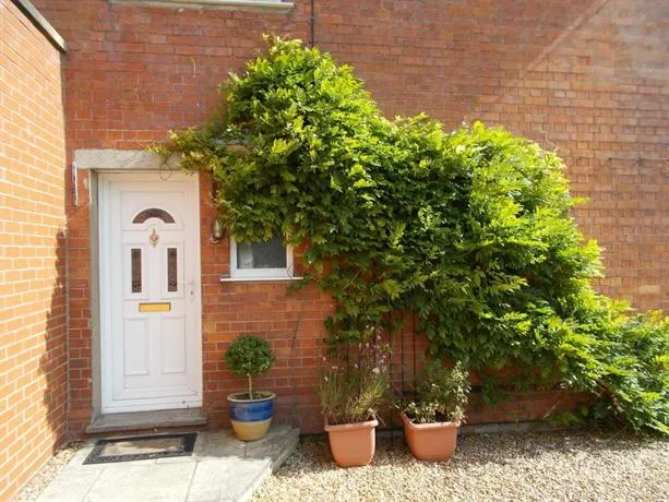 Hillworth House - Image 1