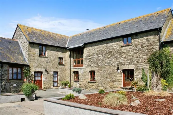 Cottage With Countryside Views - Image 1