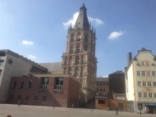 City Home Apartments am Dom - Image 1