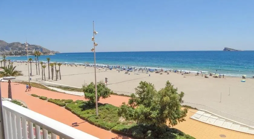 Preciso Apartamento En Primera Linia - Image 1