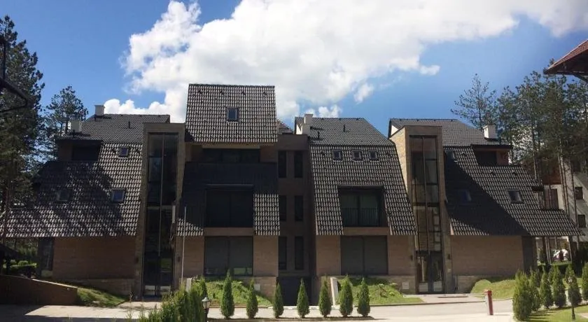Apartments Pino D'oro - Image 1