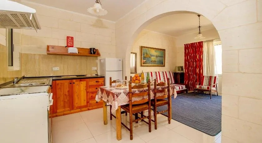Lantern apartments - Image 1