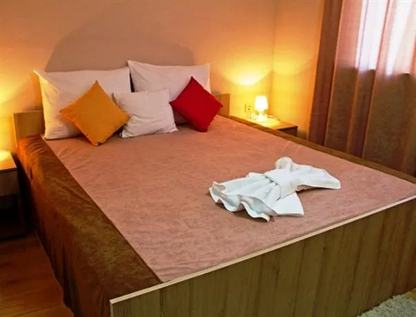 Hotel Tri "O" Topola - Image 1