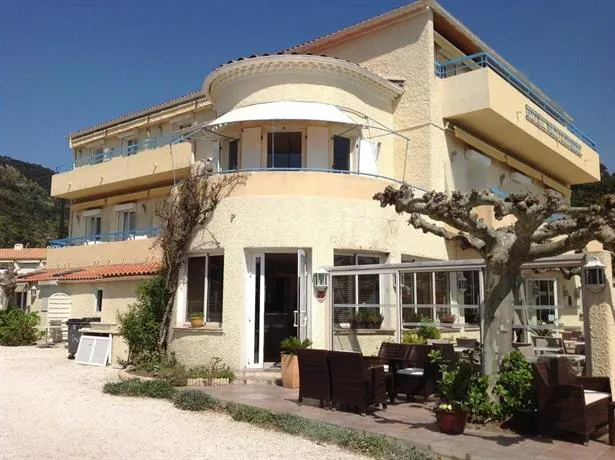 Hôtel Méditerranée - Image 1
