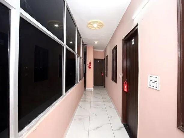 OYO Hotel Sunrise - Image 1
