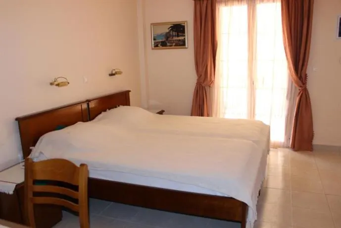 Rouchotas Apartments - Image 1