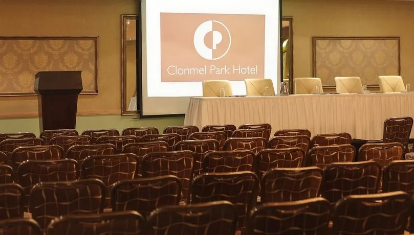 CLONMEL PARK HOTEL - Image 1