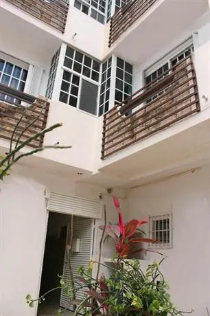Quinta Avenida Apartments - Image 1