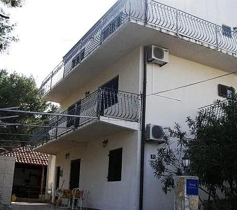 Fisherman's Apartments - Image 1