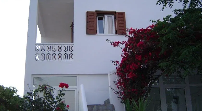 Dina's Rooms - Image 1