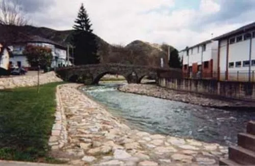Las Tres Negrillas - Image 1