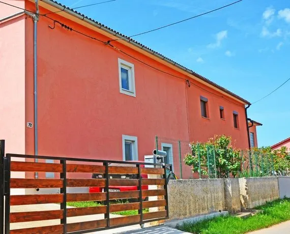 Holiday Home Lana Maryie - Image 1