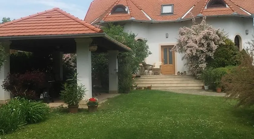 Frutta Villa - Image 1