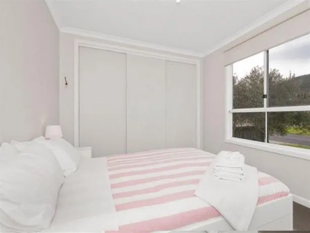 Murray Square Holiday House - Image 1